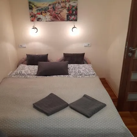 Zoeld Sziget Apartmanlakas דירה אגר