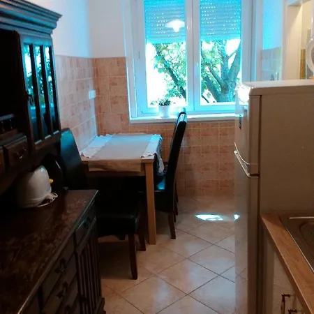 Apartment Zoeld Sziget Apartmanlakas Eger