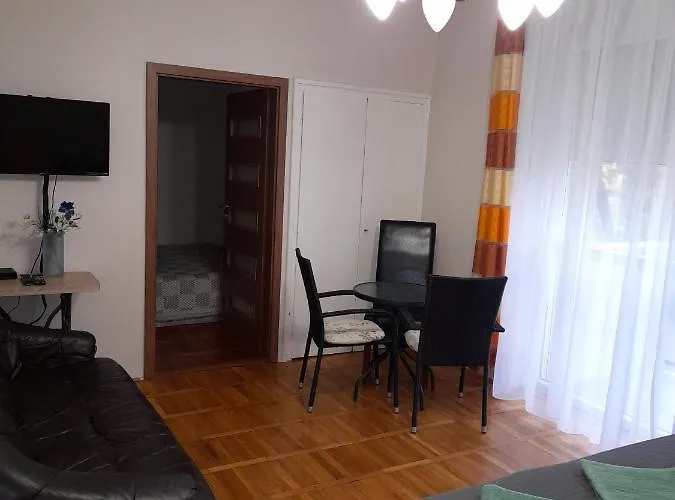 아파트 Zoeld Sziget Apartmanlakas 에게르